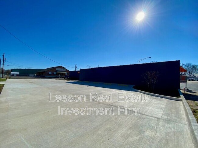 Building Photo - 218-228 North Market Street