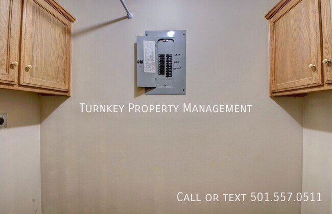 Building Photo - 5557 Springvale Rd