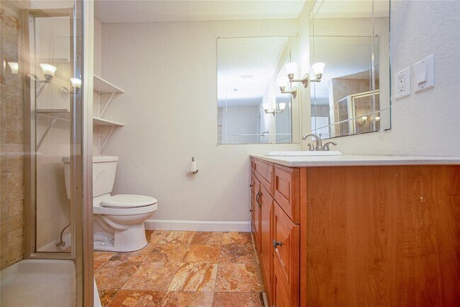 Building Photo - 6905 Palestine St