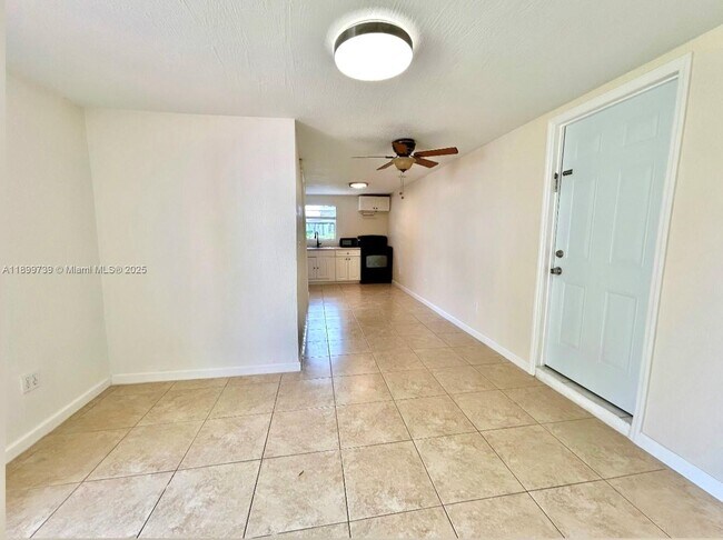 Primary Photo - 4221 SW 36th St