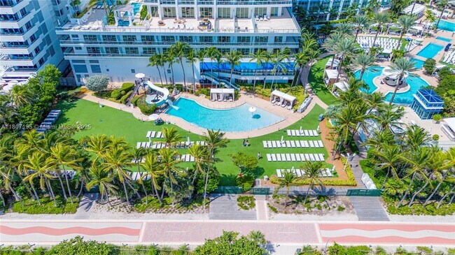 Building Photo - 4401 Collins Ave