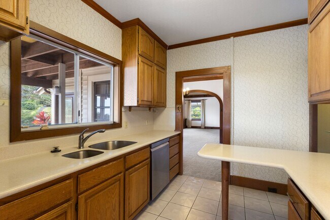 Building Photo - 2910 Nanihale Pl