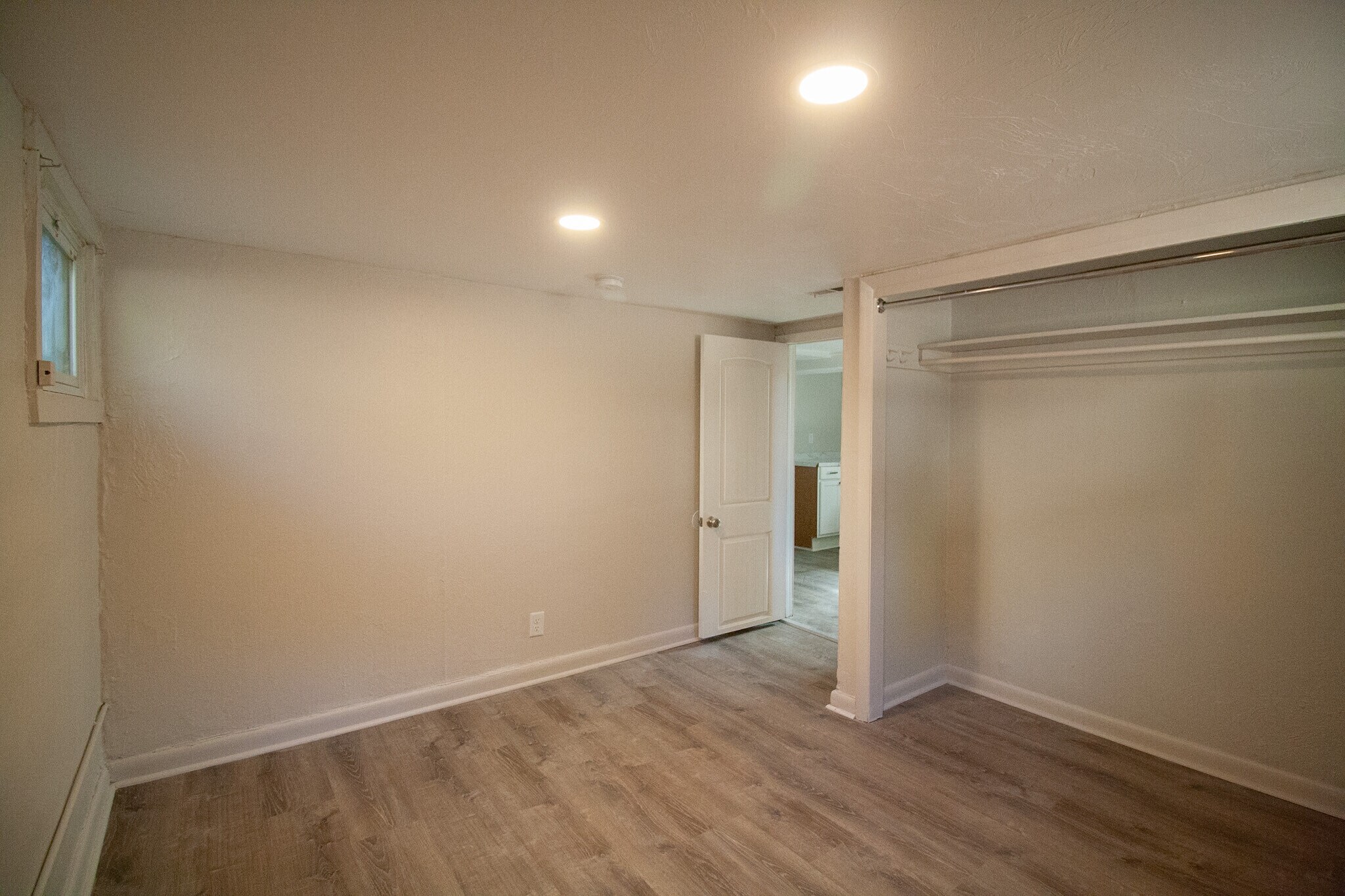 Building Photo - 2105 8th Ave