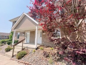 Building Photo - 1250 W Adams Hill Cir