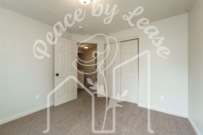 Building Photo - 2521 Strasburg Dr