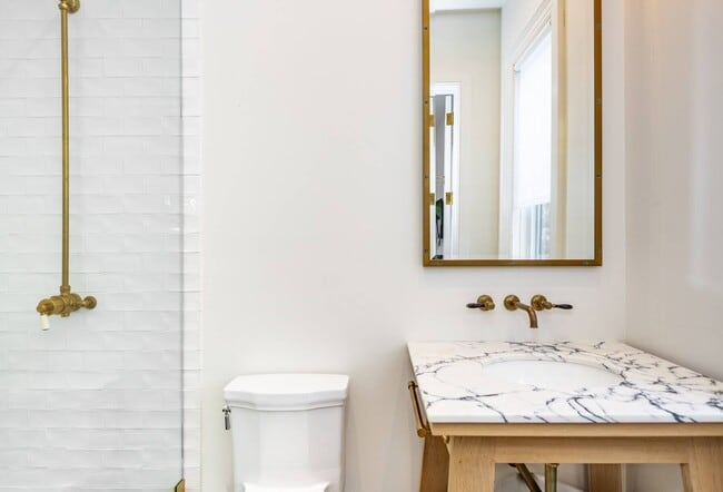 Building Photo - 13 Hilltop Ln