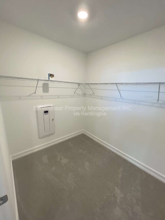 Building Photo - 7124 119th Ct E