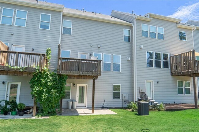 Building Photo - 1302 Endicott Ct