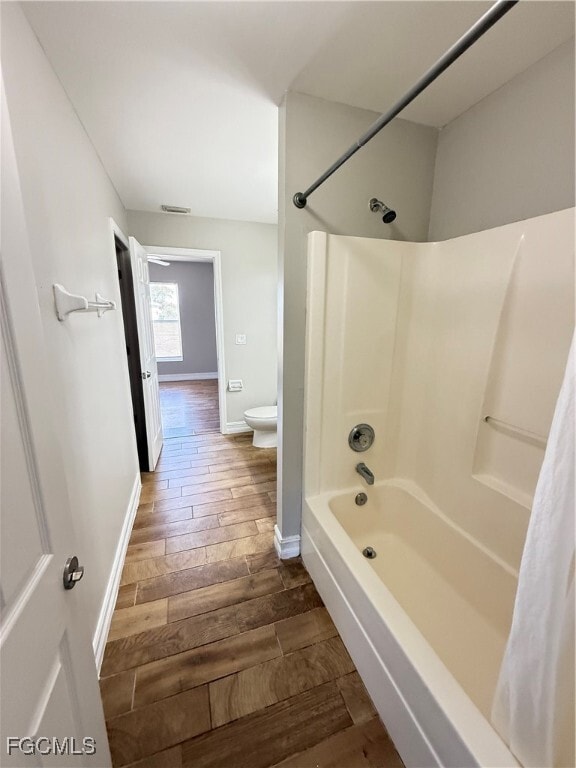 Building Photo - 629 Dauphine Ave S