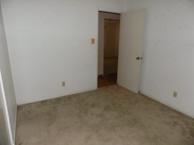 Building Photo - 4544 W 18th St