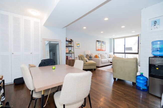 Building Photo - 2201 N Cleveland Ave