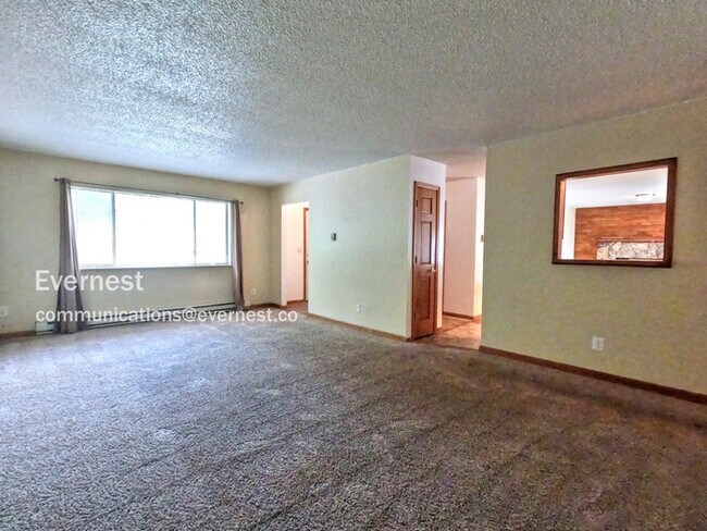 Building Photo - 712 Frontier Ct