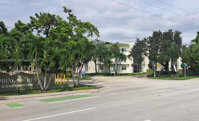 Building Photo - 4205 N University Dr