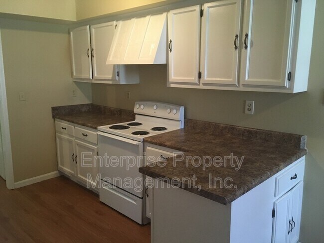 Building Photo - 7019 Shadow Oaks Dr