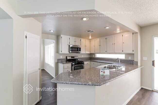 Building Photo - 2872 Palleta Dr