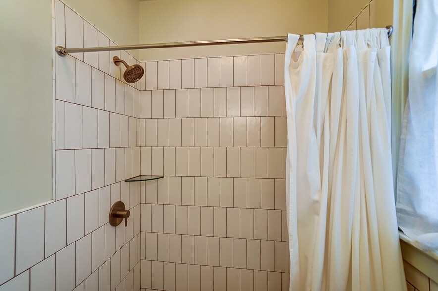 Building Photo - 3618 Herschel Ave