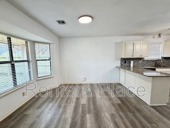 Building Photo - 11121 S 106th E Ave