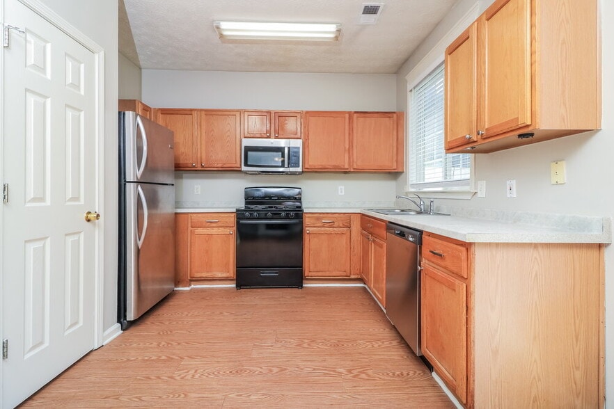 Building Photo - 186 Windcroft Ct NW