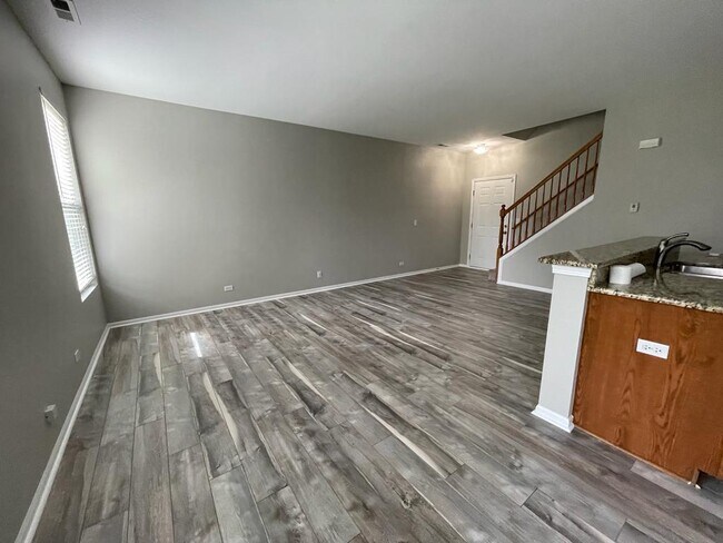 Building Photo - 3915 Granite Ct