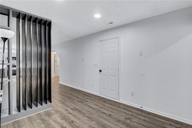 Building Photo - 6234 Culver Dr