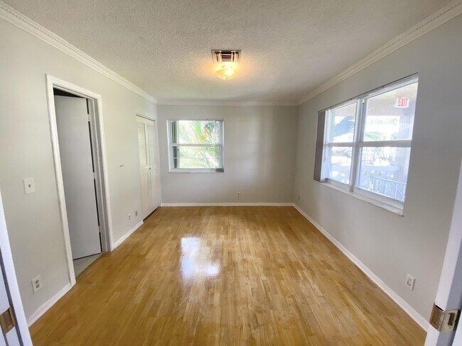 Building Photo - 2480 Juniper Dr