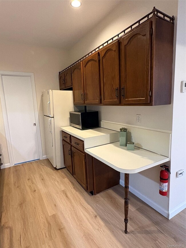 Building Photo - 54 Old Brook Rd