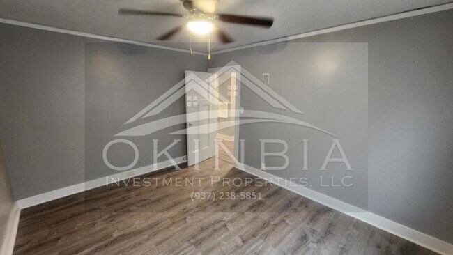 Building Photo - 1743 Radcliffe Rd