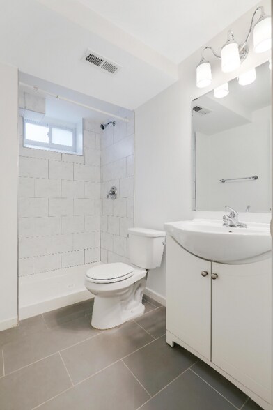 Building Photo - 6332 Xerxes Ave S