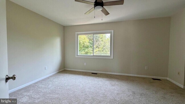 Building Photo - 9506 Miranda Ct