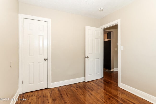 Building Photo - 415 N 42nd St