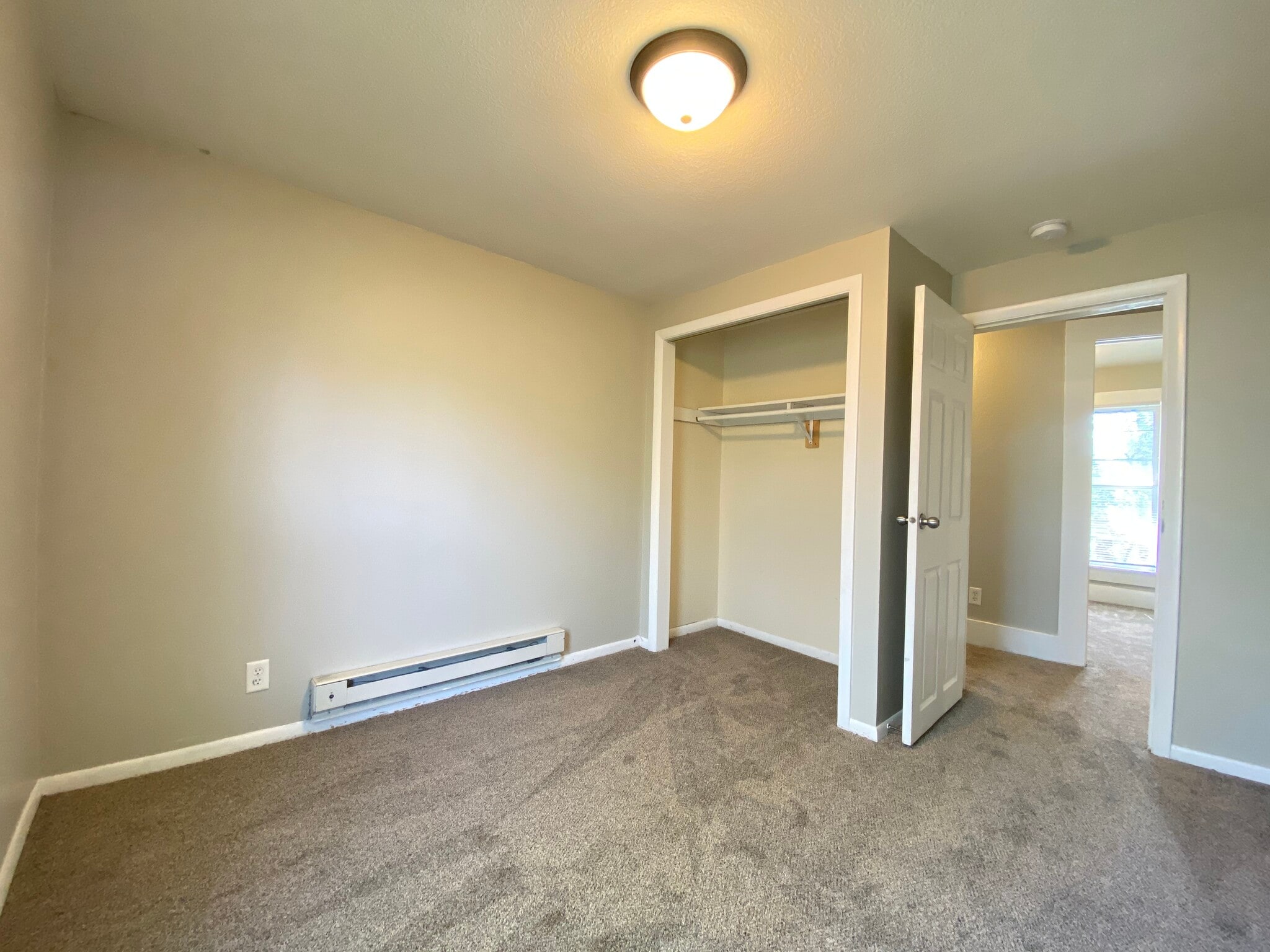Building Photo - 2332 3rd St