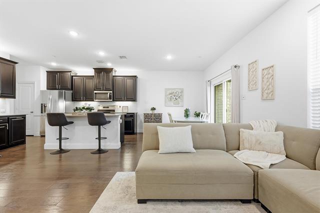 Building Photo - 982 Mikaela Dr