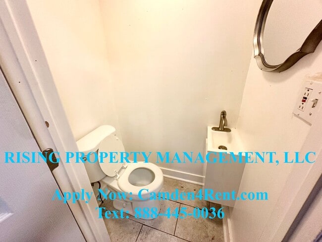 Building Photo - Renovated 4 Bedroom 2.5 Bathroom home in t...