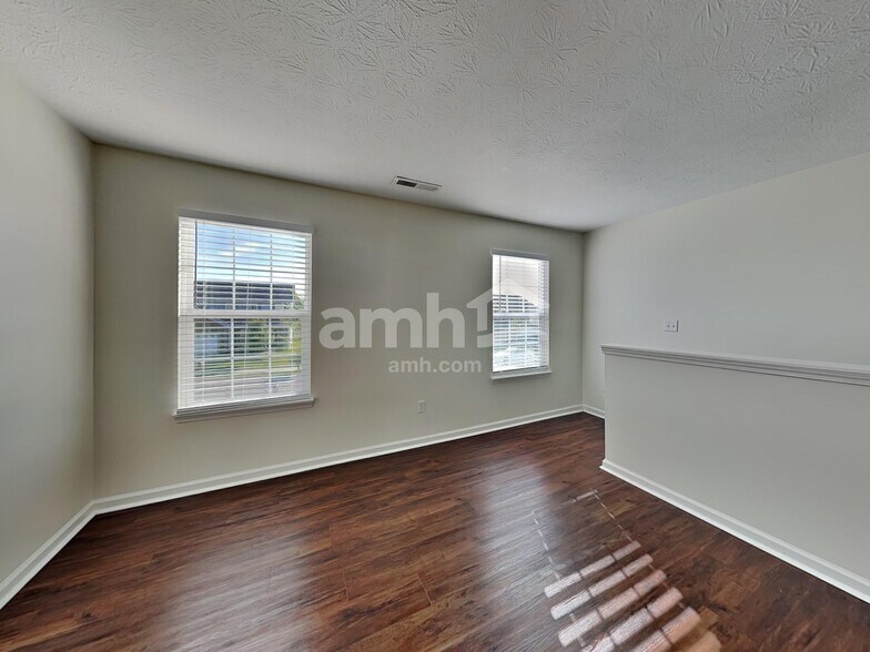 Building Photo - 222 Rambling Rd