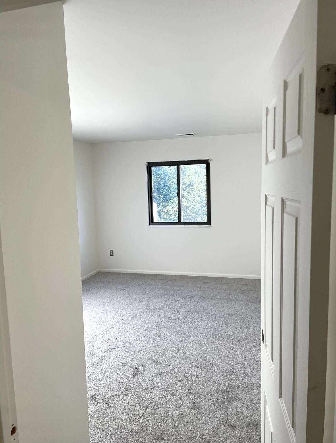 Building Photo - 176 Hackensack St