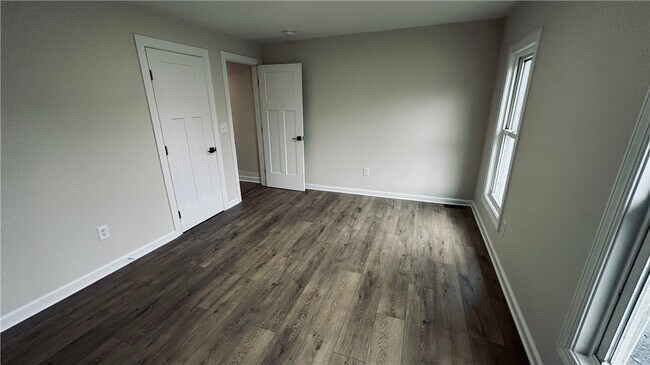 Building Photo - 7 Havens Ave