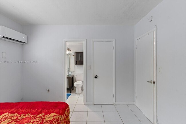 Building Photo - 6310 SW 79th St