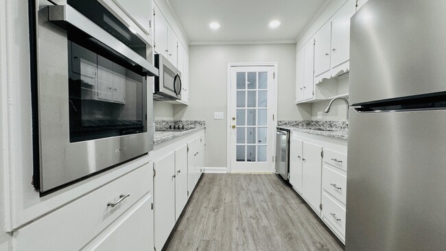 Building Photo - 815 W Palmetto St