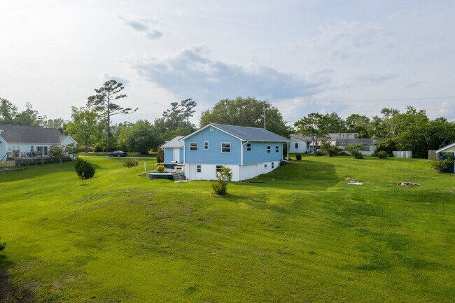 Building Photo - 108 Hawkins Creek Ln