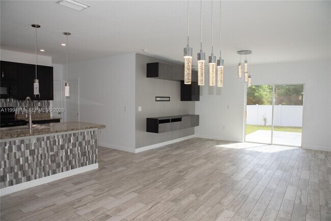 Building Photo - 105 Lacewing Pl