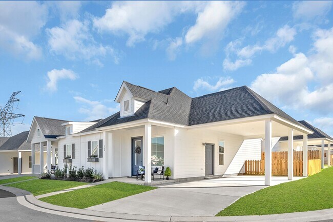 Building Photo - 38634 Spur 149 Rd