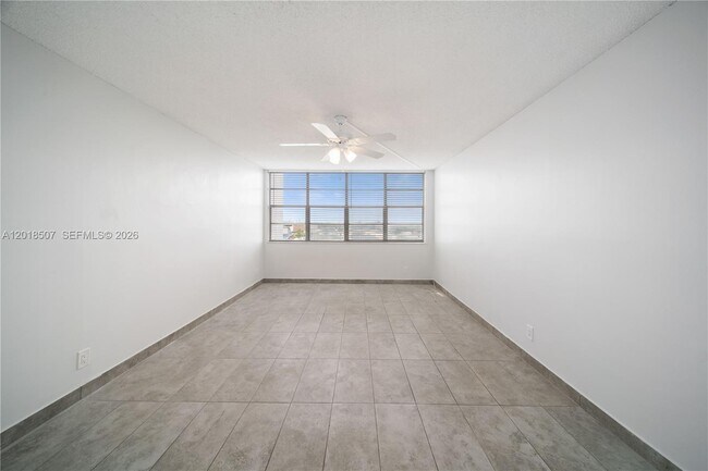 Building Photo - 16710 NE 9th Ave