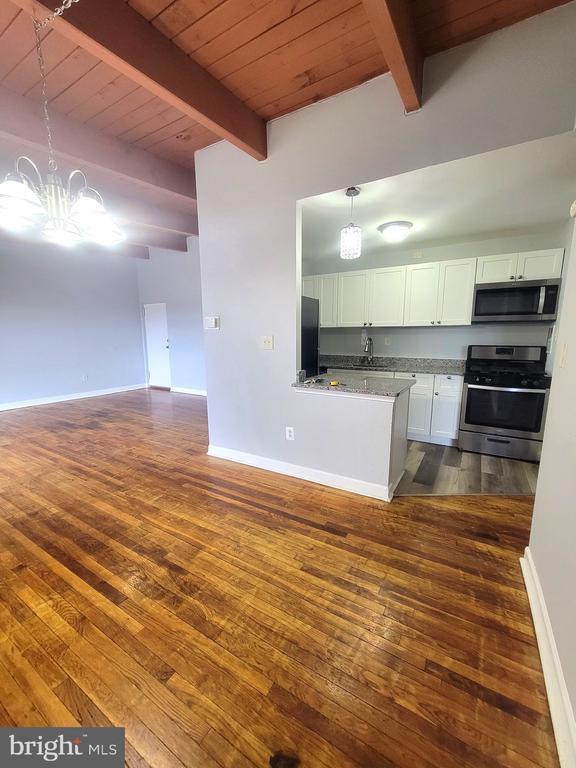 Building Photo - 5532 Karen Elaine Dr
