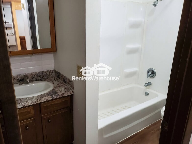 Building Photo - 29 2nd St