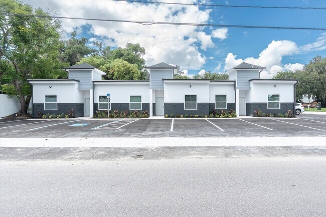 Building Photo - 705 S Orange Ave