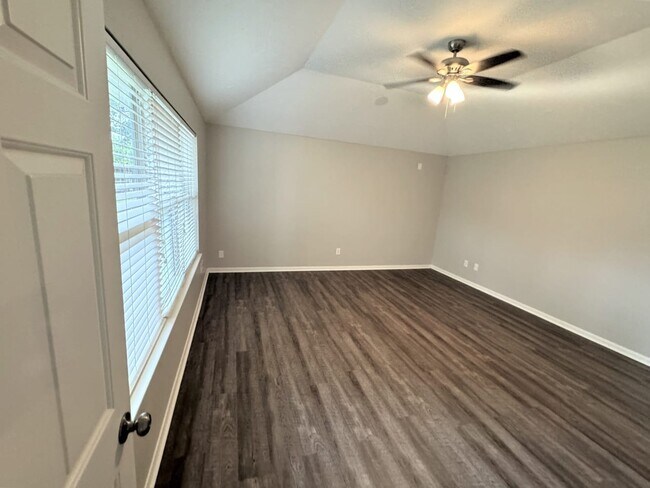 Building Photo - 9723 Haviland Lane