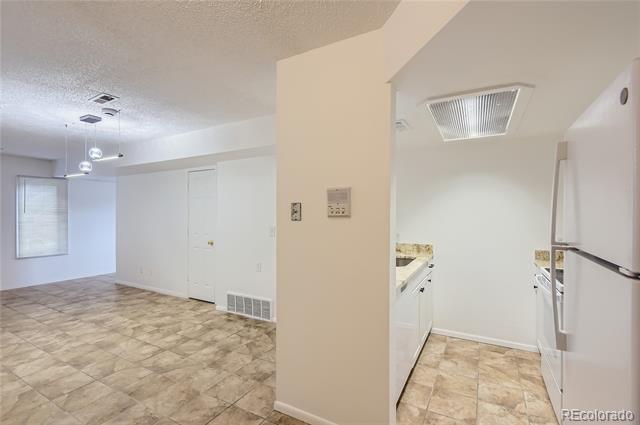 Building Photo - 6475 S Dayton St