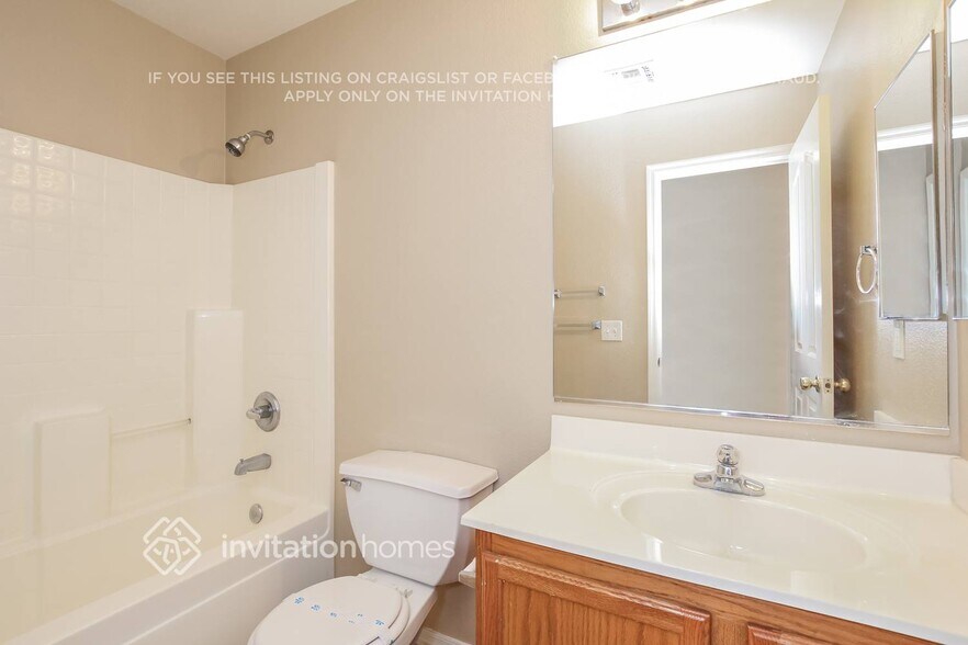 Building Photo - 11530 W Wethersfield Rd