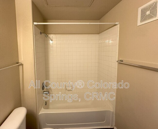 Building Photo - 3975 Rivera Grv