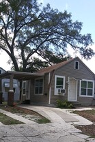 Building Photo - 701 E Hanlon St